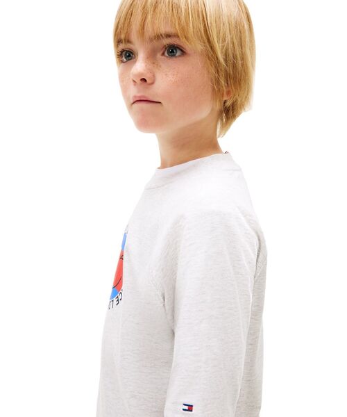 TOMMY HILFIGER（トミーヒルフィガー）の「BOYS ファンフラッググラフィックTシャツ（Tシャツ/カットソー・キッズ・マルチ・160cm/130cm）」の5枚目の写真