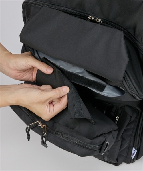 nissen(ニッセン)の「FILA ショルダーバッグ付拡張型11ポケットはっ水ドデカリュックサック(A3対応)(PC収納)(約48L)(バックパック/リュック・レディース・ブラック・FREE)」の21枚目の写真