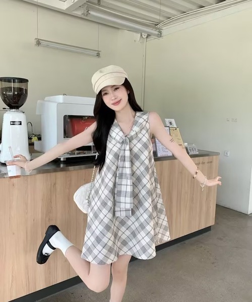 AsheKsha(アシクシャ)の「ノースリーブベストワンピース(ワンピース・レディース・ベージュ・M)」の8枚目の写真