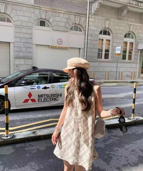 AsheKsha(アシクシャ)の「ノースリーブベストワンピース(ワンピース・レディース・ベージュ・M)」の10枚目の写真