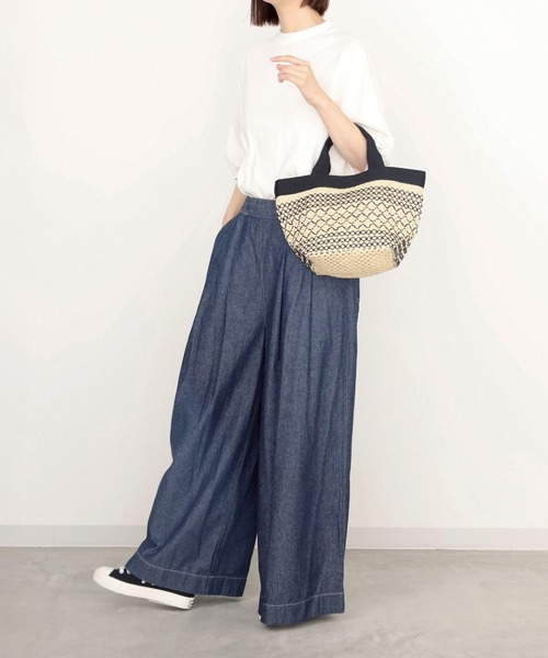 welleg(ウェレッグ)の「ペーパー風 マチ付き ミニトートバッグ(ショルダーバッグ・レディース・ブラック×ホワイト/ライトグレー/ベージュ×ブラック/ベージュ・フリー)」の15枚目の写真