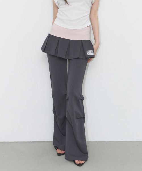 ILLIGO(イリゴ)の「ツートンプリーツスカートパンツチャコール(その他パンツ・レディース・その他・SMALL/MEDIUM)」の1枚目の写真