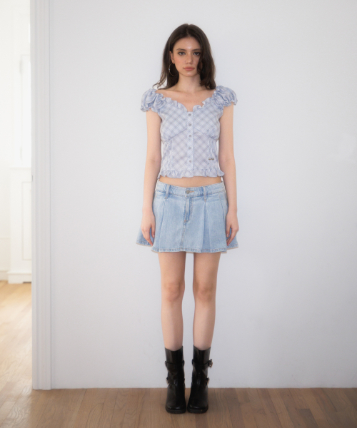 ROSEFRANTZ（ロゼフランツ）の「Frill Shirring Sleeveless [Sky Blue]（シャツ/ブラウス・レディース・スカイブルー・SMALL/MEDIUM）」の2枚目の写真