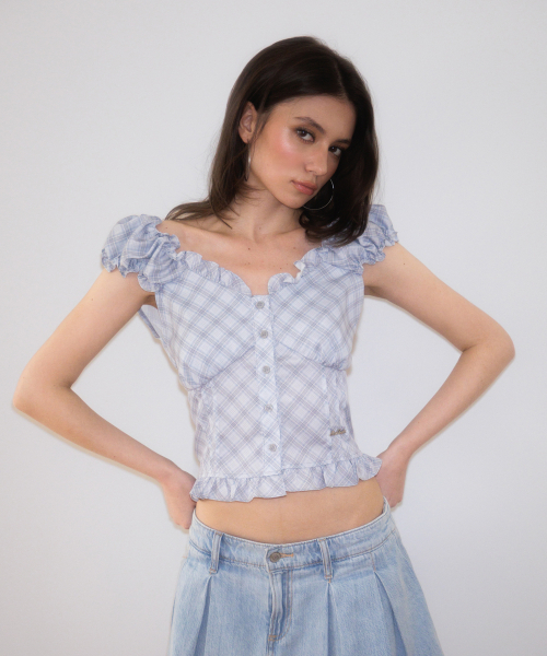 ROSEFRANTZ（ロゼフランツ）の「Frill Shirring Sleeveless [Sky Blue]（シャツ/ブラウス・レディース・スカイブルー・SMALL/MEDIUM）」の5枚目の写真