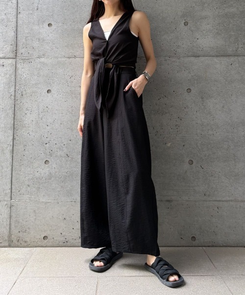 CIEL'AIR(シエルエアー)の「DRAPED RUFFLE SLEEVELESS TOP(ドレープラッフルスリーブレストップス)(シャツ/ブラウス・レディース・ブラック/ベージュ/オフホワイト・FREE)」の17枚目の写真