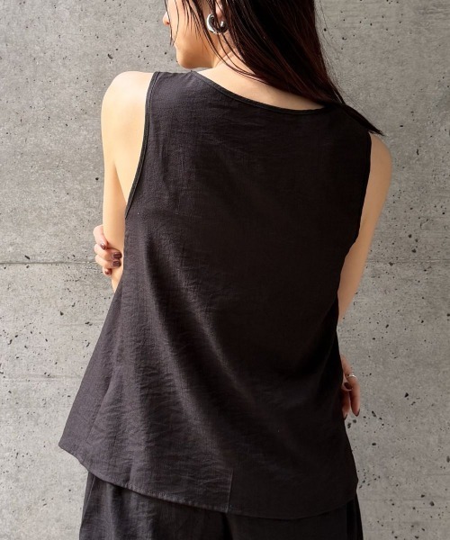 CIEL'AIR(シエルエアー)の「DRAPED RUFFLE SLEEVELESS TOP(ドレープラッフルスリーブレストップス)(シャツ/ブラウス・レディース・ブラック/ベージュ/オフホワイト・FREE)」の15枚目の写真