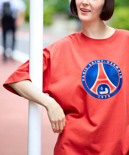 PARIS SAINT-GERMAIN(パリサンジェルマン)の「【Paris Saint-Germain 】 JP Classic Flock Logo Tee 2(Tシャツ/カットソー・メンズ・レッド/ネイビー・X-LARGE/LARGE/MEDIUM)」の1枚目の写真