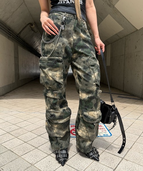 Figments(フィグメンツ)の「カモフラユーティリティカーゴパンツ(カーゴパンツ・レディース・その他1・LARGE/MEDIUM/SMALL)」の2枚目の写真