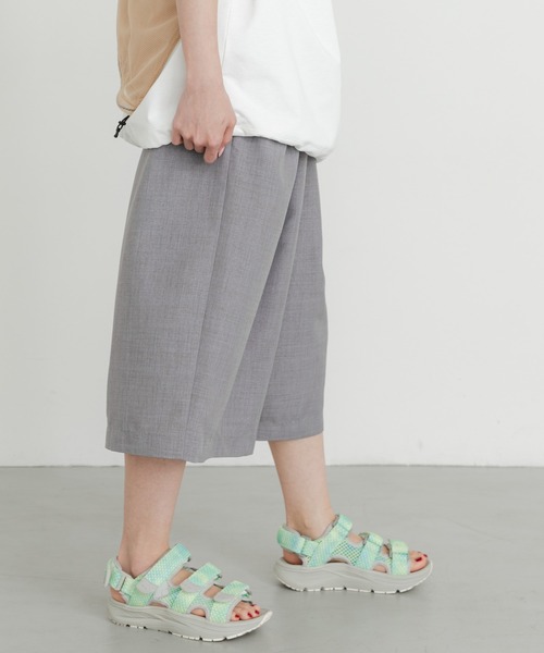 EKAL（エカル）の「『UR TECH DRYLUXE』ハイツイストワイドバミューダパンツ（その他パンツ・レディース・グレー/ネイビー/ブルー系その他・ONE）」の7枚目の写真