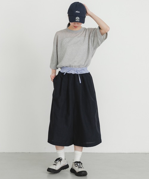 EKAL（エカル）の「『UR TECH DRYLUXE』ハイツイストワイドバミューダパンツ（その他パンツ・レディース・グレー/ネイビー/ブルー系その他・ONE）」の16枚目の写真