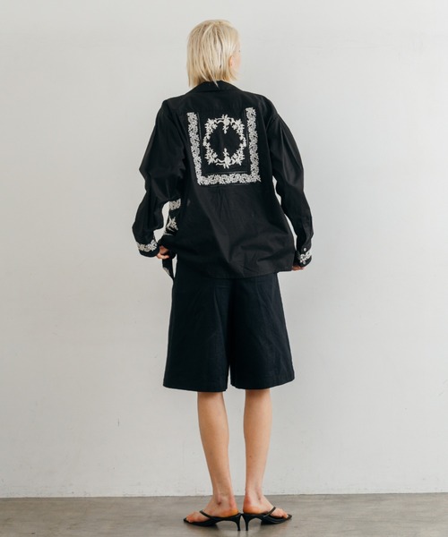 CREDONA(クレドナ)の「LACE PATCHWORK SHIRTS/レースパッチワークシャツ(シャツ/ブラウス・レディース・ホワイト/ブラック・FREE)」の11枚目の写真