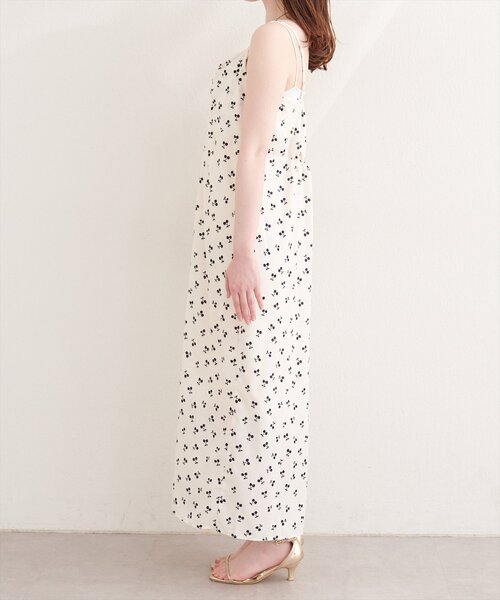 natural couture(ナチュラルクチュール)の「フルーツ柄キャミワンピース(ワンピース・レディース・ブラック/オフホワイト・FREE)」の13枚目の写真