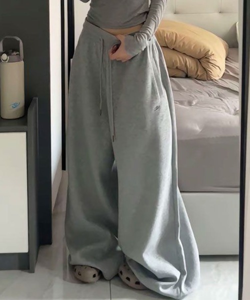 GLAMOROUS JANE(グラマラスジェーン)の「ワイドスウェットパンツ(スウェットパンツ・レディース・ブラック/杢グレー・M/L)」の8枚目の写真