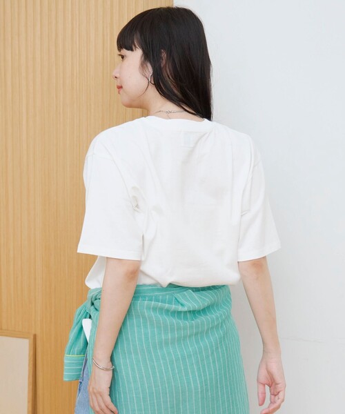 coen(コーエン)の「フラワーワッフル刺繍 ロゴプリントゆるTシャツ(Tシャツ/カットソー・レディース・オフホワイト/モカ/ネイビー・M/L)」の7枚目の写真