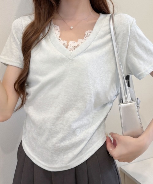 Ada.(エイダ)の「Vネック レース レイヤード風 シャーリング カットソー(Tシャツ/カットソー・レディース・イエロー/グレー/ライトブルー/ホワイト・FREE)」の13枚目の写真