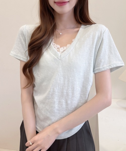 Ada.(エイダ)の「Vネック レース レイヤード風 シャーリング カットソー(Tシャツ/カットソー・レディース・イエロー/グレー/ライトブルー/ホワイト・FREE)」の14枚目の写真