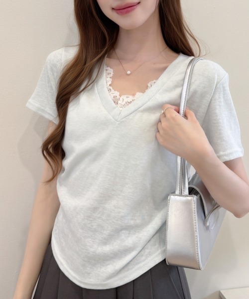 Ada.(エイダ)の「Vネック レース レイヤード風 シャーリング カットソー(Tシャツ/カットソー・レディース・イエロー/グレー/ライトブルー/ホワイト・FREE)」の11枚目の写真
