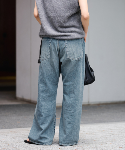 FRAMeWORK(フレームワーク)の「デニムワイドフレアパンツ(デニムパンツ・レディース・ネイビー/ブルー・36/38/40)」の17枚目の写真