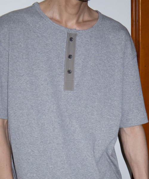 BLANKROOM(ブランクルーム)の「ノーブルヘンリーネックハーフT_MELANGE GRAY(Tシャツ/カットソー・メンズ・その他・1/2/3)」の5枚目の写真