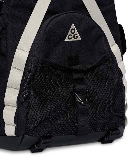 ACG(エィシージー)の「ナイキ ACG "DAYMAX" バックパック (25L) / Nike ACG "DAYMAX" Backpack (25L) HJ8178-010 Black(バックパック/リュック・メンズ・ブラック・ONE SIZE)」の11枚目の写真
