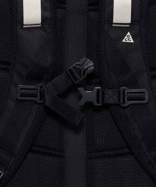 ACG(エィシージー)の「ナイキ ACG "DAYMAX" バックパック (25L) / Nike ACG "DAYMAX" Backpack (25L) HJ8178-010 Black(バックパック/リュック・メンズ・ブラック・ONE SIZE)」の6枚目の写真