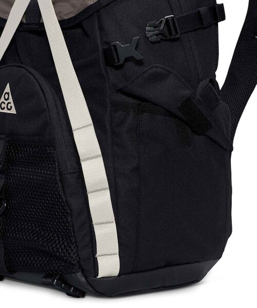 ACG(エィシージー)の「ナイキ ACG "DAYMAX" バックパック (25L) / Nike ACG "DAYMAX" Backpack (25L) HJ8178-010 Black(バックパック/リュック・メンズ・ブラック・ONE SIZE)」の8枚目の写真