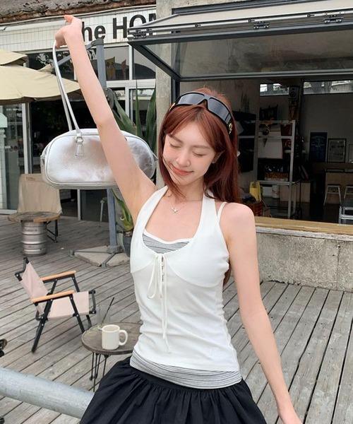 AVYL(アヴィル)の「ホルターネックボーダーリボンキャミソール(キャミソール・レディース・ホワイト・M)」の14枚目の写真