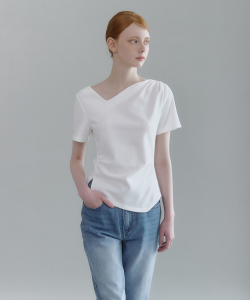 MICANE（ミケーネ）の「メリーシャーリングスリットT-half.ver（Tシャツ/カットソー・レディース・スカイブルー/ブラック/アイボリー・SMALL/MEDIUM/LARGE/X-LARGE）」の5枚目の写真