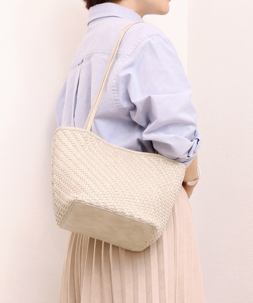 cache cache(カシュ カシュ)の「カシュカシュ cachecache / メッシュミニトート(トートバッグ・レディース・アイボリー/チョコ/ブラック・FREE)」の1枚目の写真