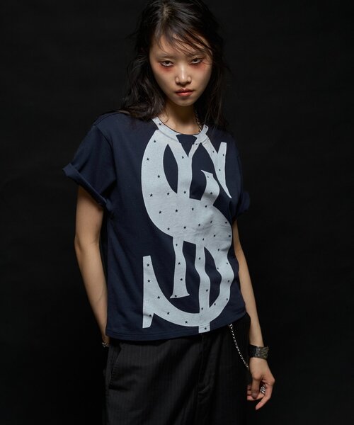 Sourcream(サワークリーム)の「【Sourcream】SOUR $LOGO TEE(Tシャツ/カットソー・レディース・ネイビー/ブラック/ホワイト/レッド・SMALL/LARGE/MEDIUM)」の7枚目の写真