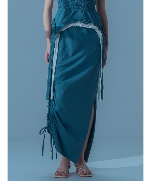 ELCHELE（エルチェレ）の「FRILL CUT SKIRT（スカート・レディース・ブルー/スミクロ・38/36）」の2枚目の写真
