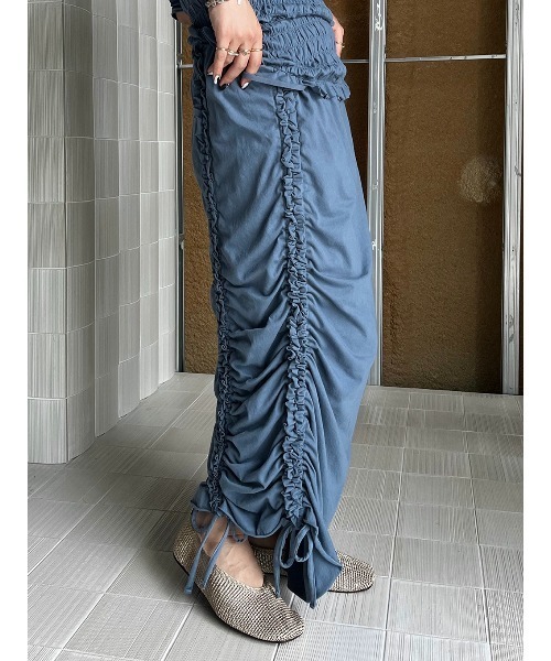 ELCHELE（エルチェレ）の「FRILL CUT SKIRT（スカート・レディース・ブルー/スミクロ・38/36）」の16枚目の写真