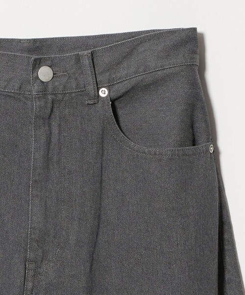 UNITED ARROWS(ユナイテッドアローズ)の「コットン カーブ デニムパンツ(デニムパンツ・レディース・ダークグレー/ブラック・38/34/36)」の14枚目の写真