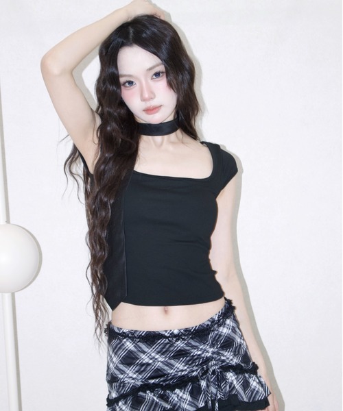 REINE NOIRE(レーヌノワール)の「lace back tops. / レース バック トップス(Tシャツ/カットソー・レディース・ブラック・FREE)」の10枚目の写真