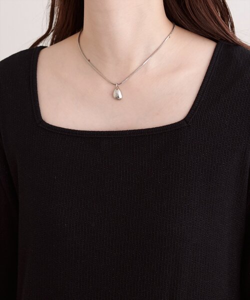 natural couture(ナチュラルクチュール)の「前後2WAYラメテレコワンピース(ワンピース・レディース・オフホワイト/ブラウン/ブラック・FREE)」の22枚目の写真