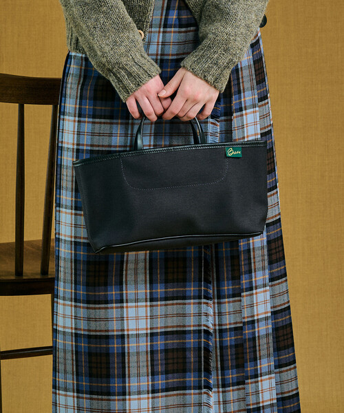 BRADY（ブレディー）の「Brady | ALDER UNISEX（トートバッグ・レディース・カーキ/ブラック系その他/ブラック・ONE）」の2枚目の写真