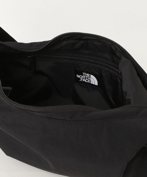 THE NORTH FACE(ザノースフェイス)の「【THE NORTH FACE/ザノースフェイス】BREEZE CROSS BAG M ホーボーバッグ ショルダーバッグ 軽量 ユニセックス(ショルダーバッグ・レディース・ブラック/サンドベージュ/ダークグレー・ONE SIZE)」の7枚目の写真