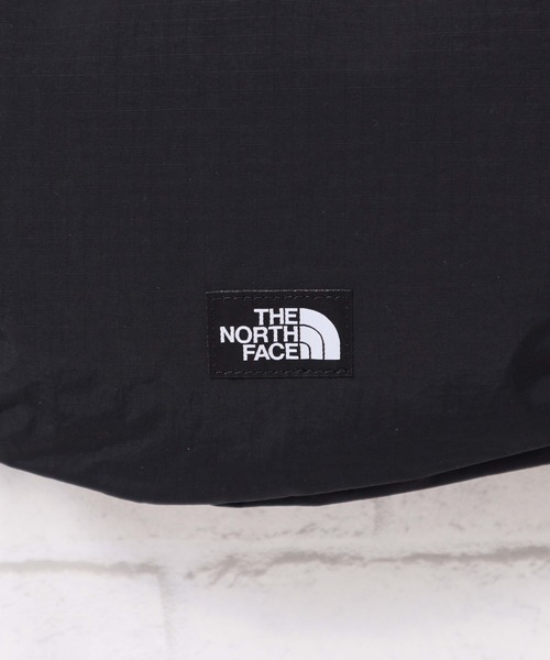 THE NORTH FACE(ザノースフェイス)の「【THE NORTH FACE/ザノースフェイス】BREEZE CROSS BAG M ホーボーバッグ ショルダーバッグ 軽量 ユニセックス(ショルダーバッグ・レディース・ブラック/サンドベージュ/ダークグレー・ONE SIZE)」の21枚目の写真