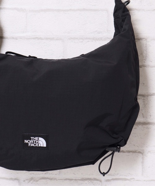 THE NORTH FACE(ザノースフェイス)の「【THE NORTH FACE/ザノースフェイス】BREEZE CROSS BAG M ホーボーバッグ ショルダーバッグ 軽量 ユニセックス(ショルダーバッグ・レディース・ブラック/サンドベージュ/ダークグレー・ONE SIZE)」の22枚目の写真