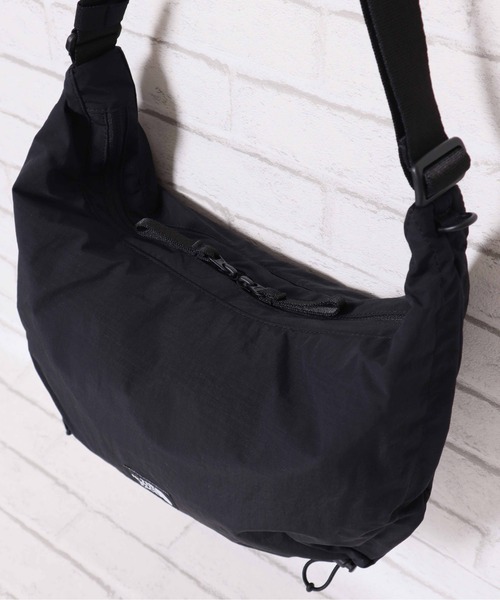 THE NORTH FACE(ザノースフェイス)の「【THE NORTH FACE/ザノースフェイス】BREEZE CROSS BAG M ホーボーバッグ ショルダーバッグ 軽量 ユニセックス(ショルダーバッグ・レディース・ブラック/サンドベージュ/ダークグレー・ONE SIZE)」の16枚目の写真