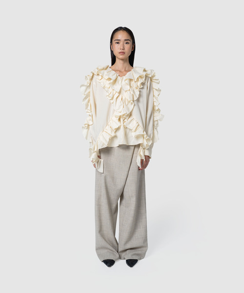muller of yoshiokubo(ミュラーオブヨシオクボ)の「muller of yoshiokubo ミュラーオブヨシオクボ / FRILLED BLOUSE フリルブラウス / MLF26211(シャツ/ブラウス・レディース・カーキ/アイボリー・FREE)」の12枚目の写真