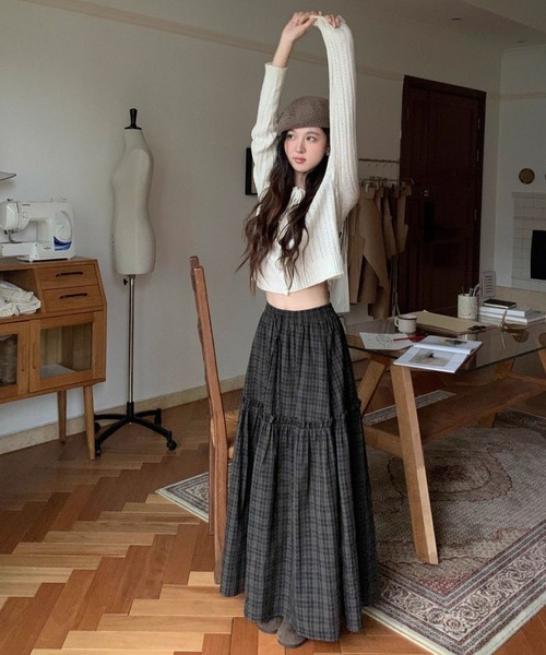SHERU(シェル)の「ダークチェック ティアードフレアロングスカート(スカート・レディース・ブラウン・M)」の19枚目の写真