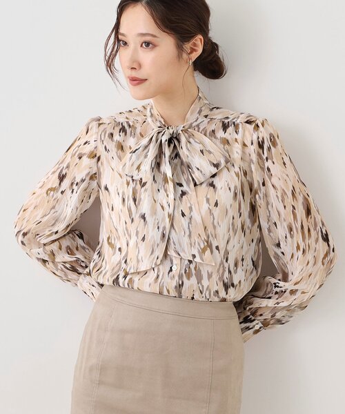 COUP DE CHANCE(クードシャンス)の「【手洗い可/日本製】レオパード ボウタイブラウス(シャツ/ブラウス・レディース・ベージュ系その他4/ライトグレー系/ピンク系5・34/36/38/40)」の2枚目の写真