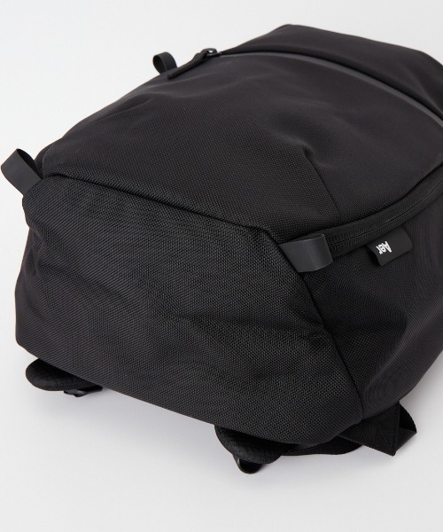 Aer（エアー）の「[AER/エアー] CITY PACK PRO 2 24L バックパック（バックパック/リュック・メンズ・ブラック・ONE SIZE）」の12枚目の写真
