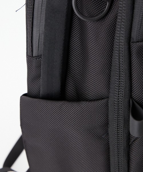 Aer（エアー）の「[AER/エアー] CITY PACK PRO 2 24L バックパック（バックパック/リュック・メンズ・ブラック・ONE SIZE）」の9枚目の写真
