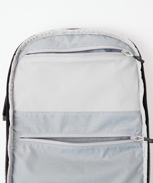 Aer（エアー）の「[AER/エアー] CITY PACK PRO 2 24L バックパック（バックパック/リュック・メンズ・ブラック・ONE SIZE）」の13枚目の写真