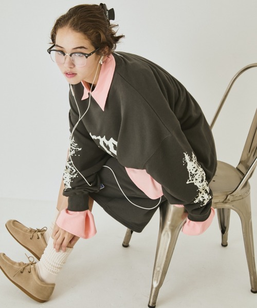 MIRROR STOKE（ミラーストーク）の「【ZOZO限定】MIRROR STOKE SWEATSHIRT/ミラーストークスウェットシャツ（スウェット・レディース・オフホワイト/チャコールグレー・MEDIUM）」の5枚目の写真