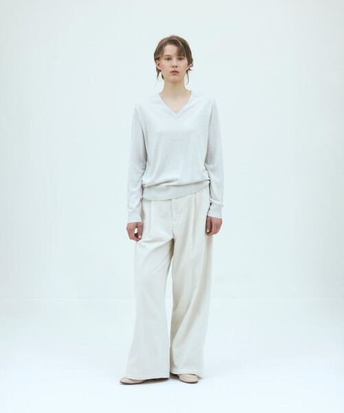 GALERIE VIE(ギャルリー ヴィー)の「【WEB先行予約】シャンカールコットンコーデュロイ タックワイドパンツ(その他パンツ・レディース・ライトグレー/ダークブラウン/ホワイト/ブラウン・32/34/36)」の5枚目の写真