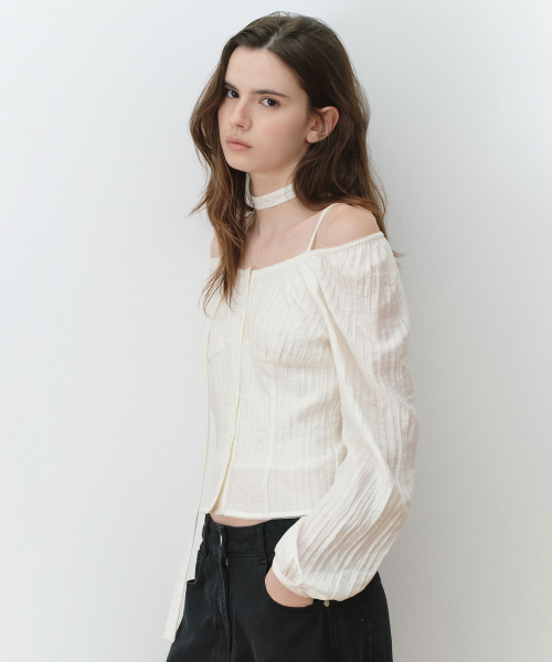 ROLAROLA（ロラロラ）の「シアーオフショルダーティーブラウス アイボリー（シャツ/ブラウス・レディース・アイボリー・SMALL/MEDIUM）」の2枚目の写真