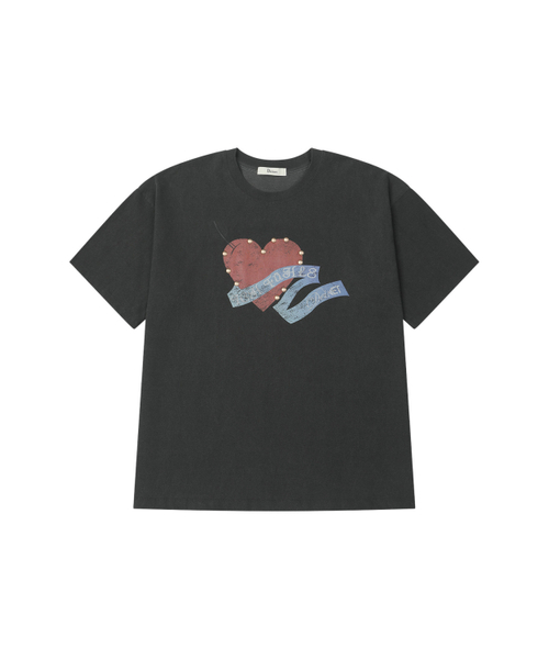 DEINET(ダイニット)の「STUD HEART T-SHIRT IN CHARCOAL(Tシャツ/カットソー・レディース・その他・FREE)」の1枚目の写真
